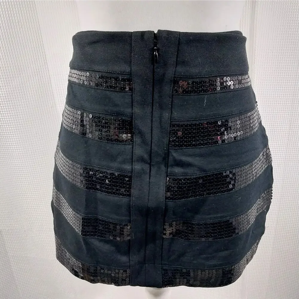 EXPRESS! ADORABLE BLACK ON BLACK SEQUINNED/STRIPED STRETCH MINI SKIRT! SZ 10
